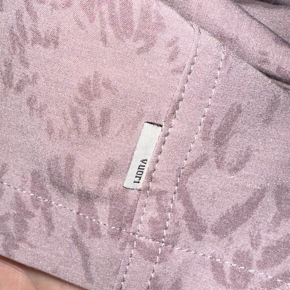 SOLD 💕Vuori Men’s Short Sleeve Bridge Umber Zion Purple Button Down Shirt - Picture 6 of 10